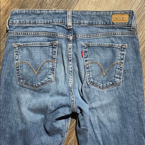 Women’s Levi’s 526 Slender Boot Cut Jeans Sz 8 - Picture 5 of 5